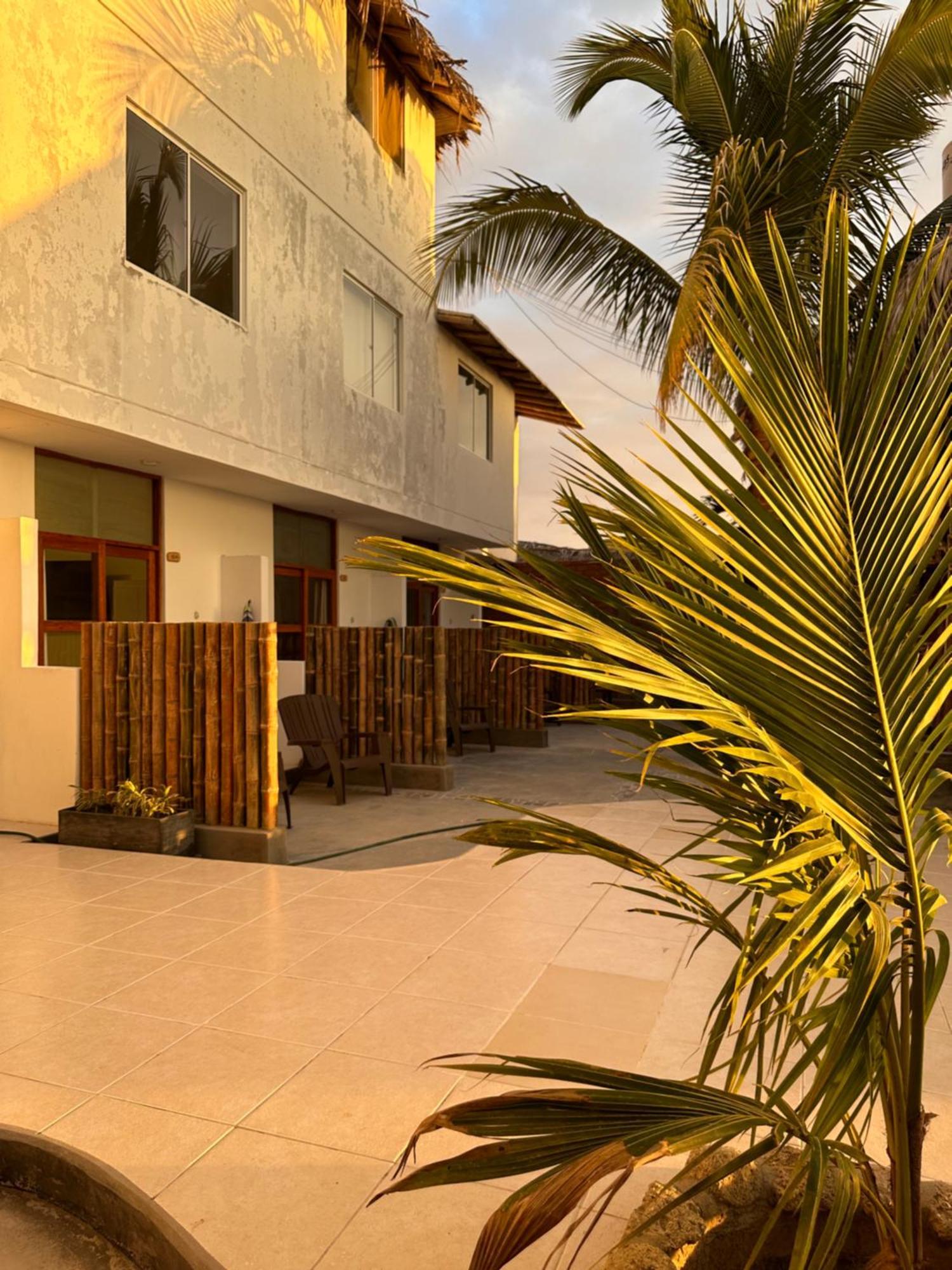 Hotel Puerto Antiguo Los Órganos Exterior foto